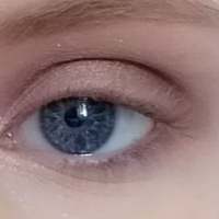 oeil sans masacara KvD - Copie